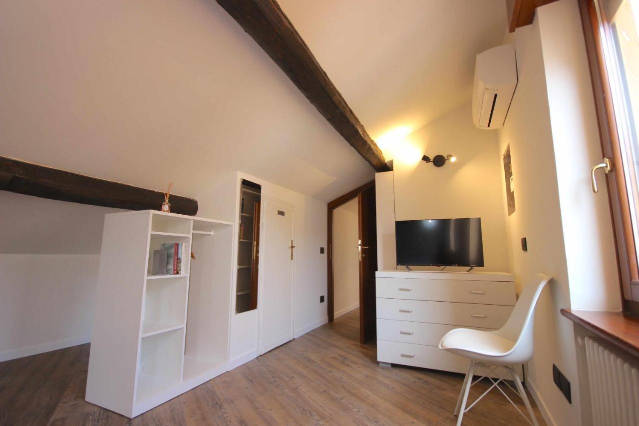 Case Vr Holiday Vittorias Flat Βερόνα Εξωτερικό φωτογραφία